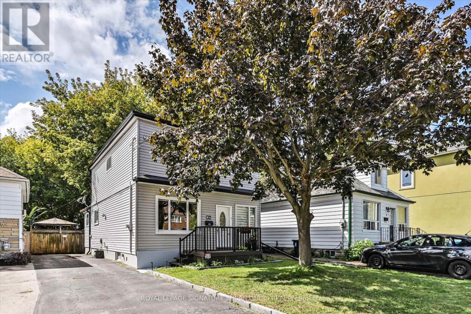 94 Meighen Ave, Toronto, ON M4B 2H7