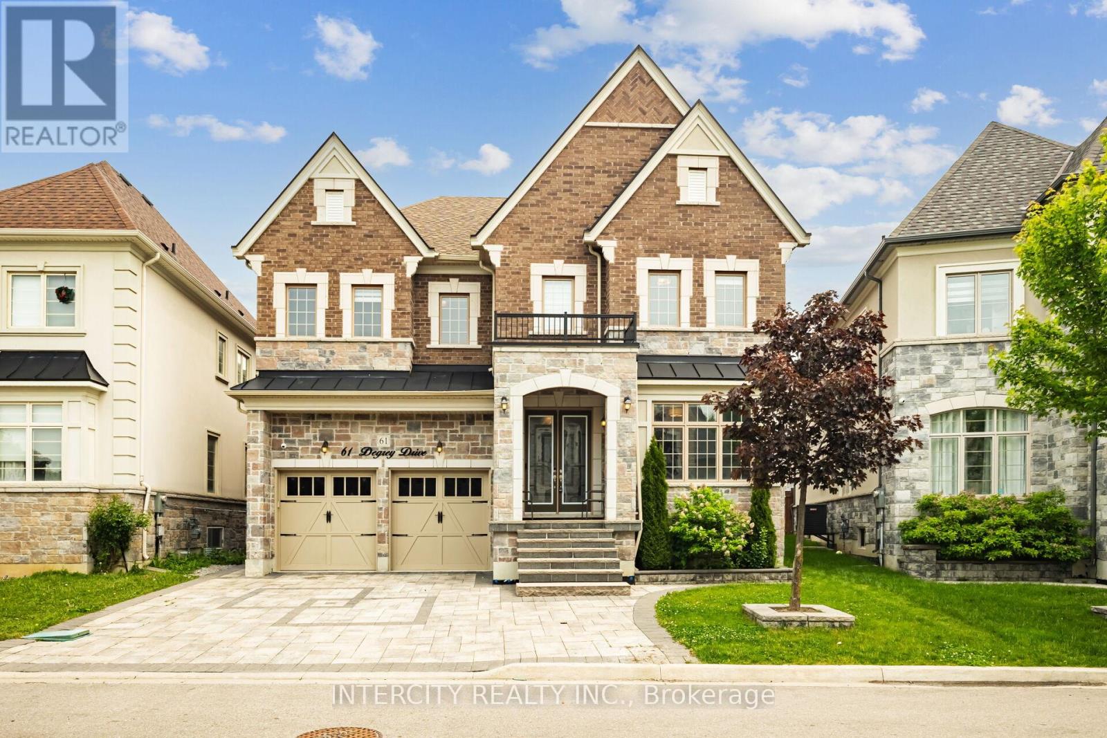 61 Degrey Dr, Brampton, ON L6P 0L2