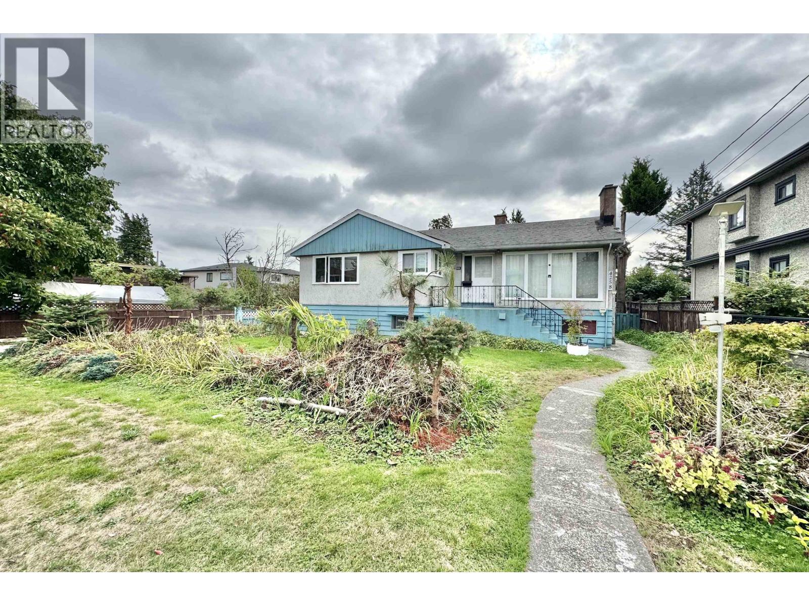 4258 Hurst St, Burnaby, BC V5J 1M7