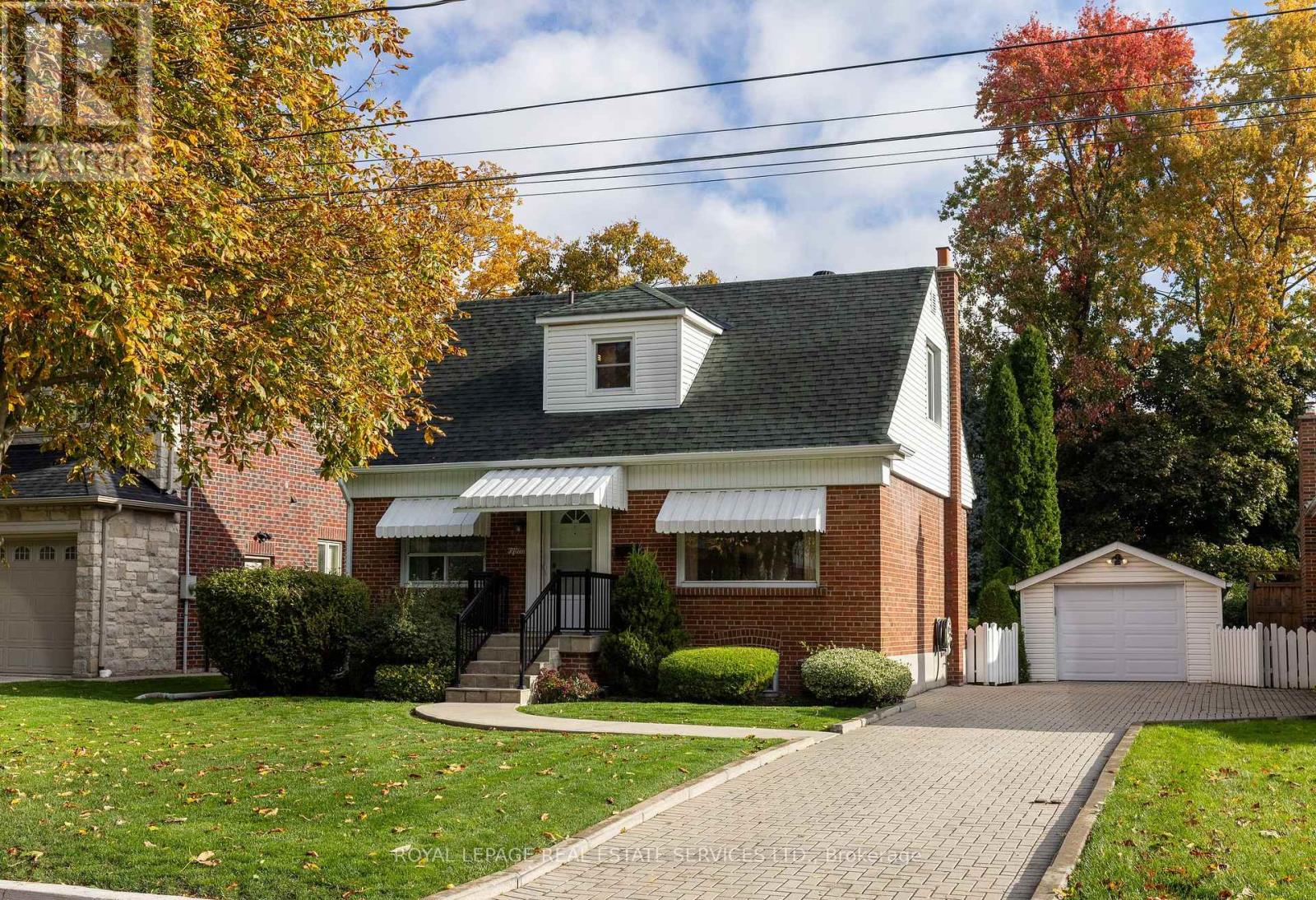 15 Burnelm Dr, Toronto, ON M9B 4N2