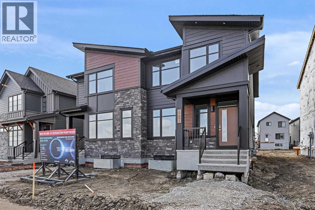 7071 Rangeview Ave SE, Calgary, AB T3S 0R1