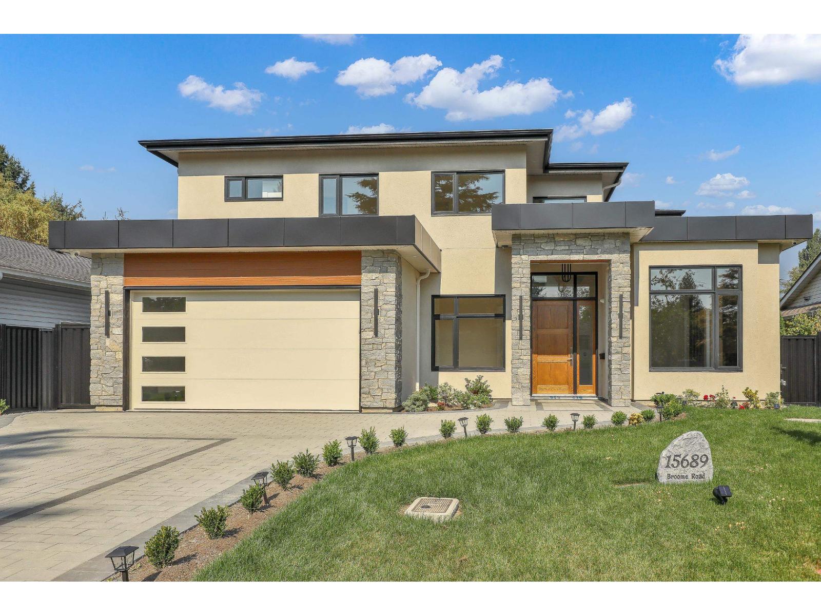 15689 Broome Rd, Surrey, BC V4A 1Y3