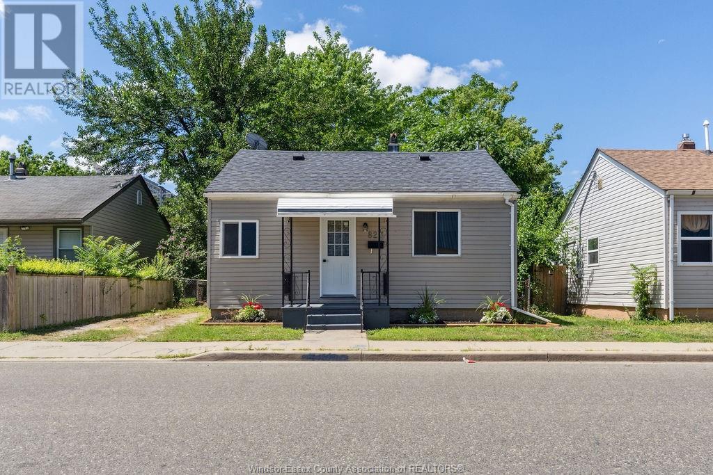 823 Mcdougall Ave, Windsor, ON N9A 1L9