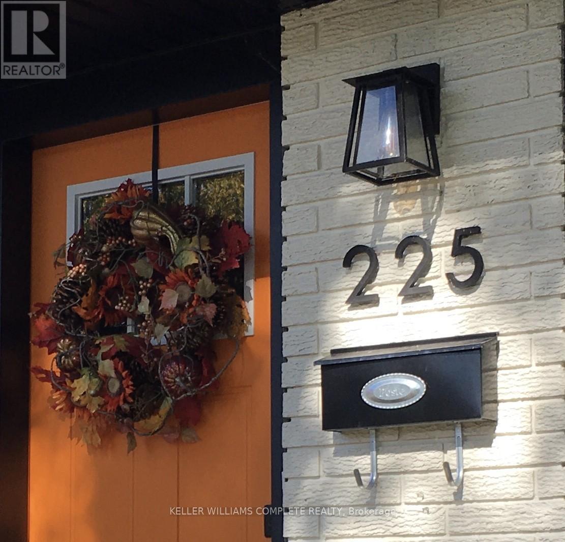 225 Henrietta St, Fort Erie, ON L2A 2K6