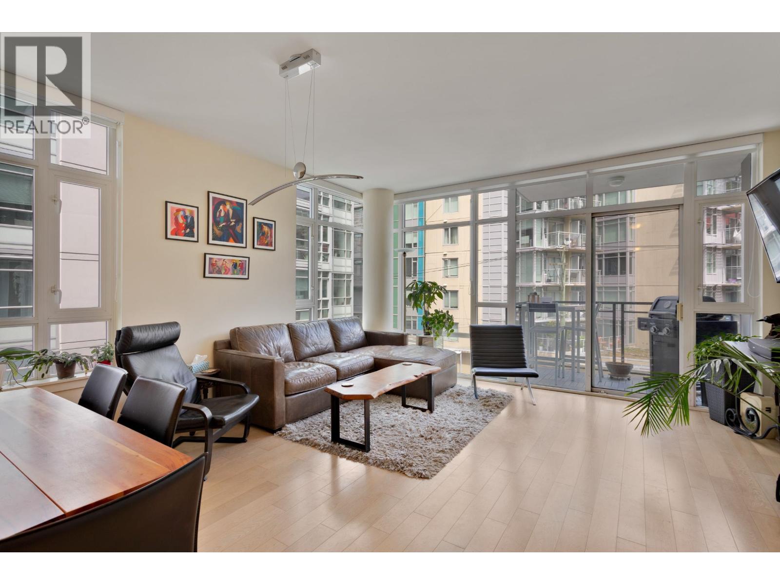 63 W 2nd Avenue Unit 304, Vancouver, BC V5Y 0G8