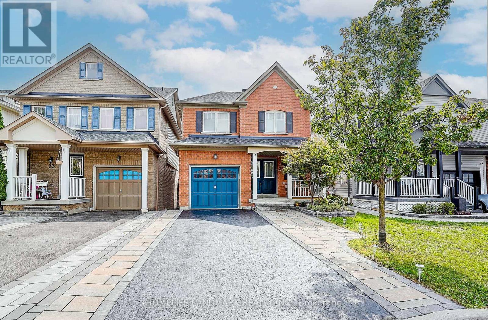 21 Donlevy Cres, Whitby, ON L1R 0B9