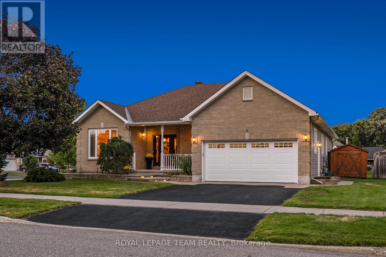 34 Rochelle Dr, Ottawa, ON K0A 2Z0