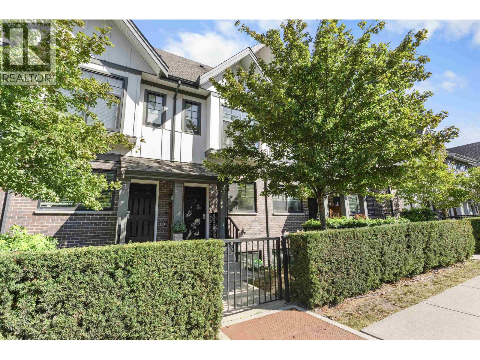 5128 Canada Way Unit 5, Burnaby, BC V5E 0C3