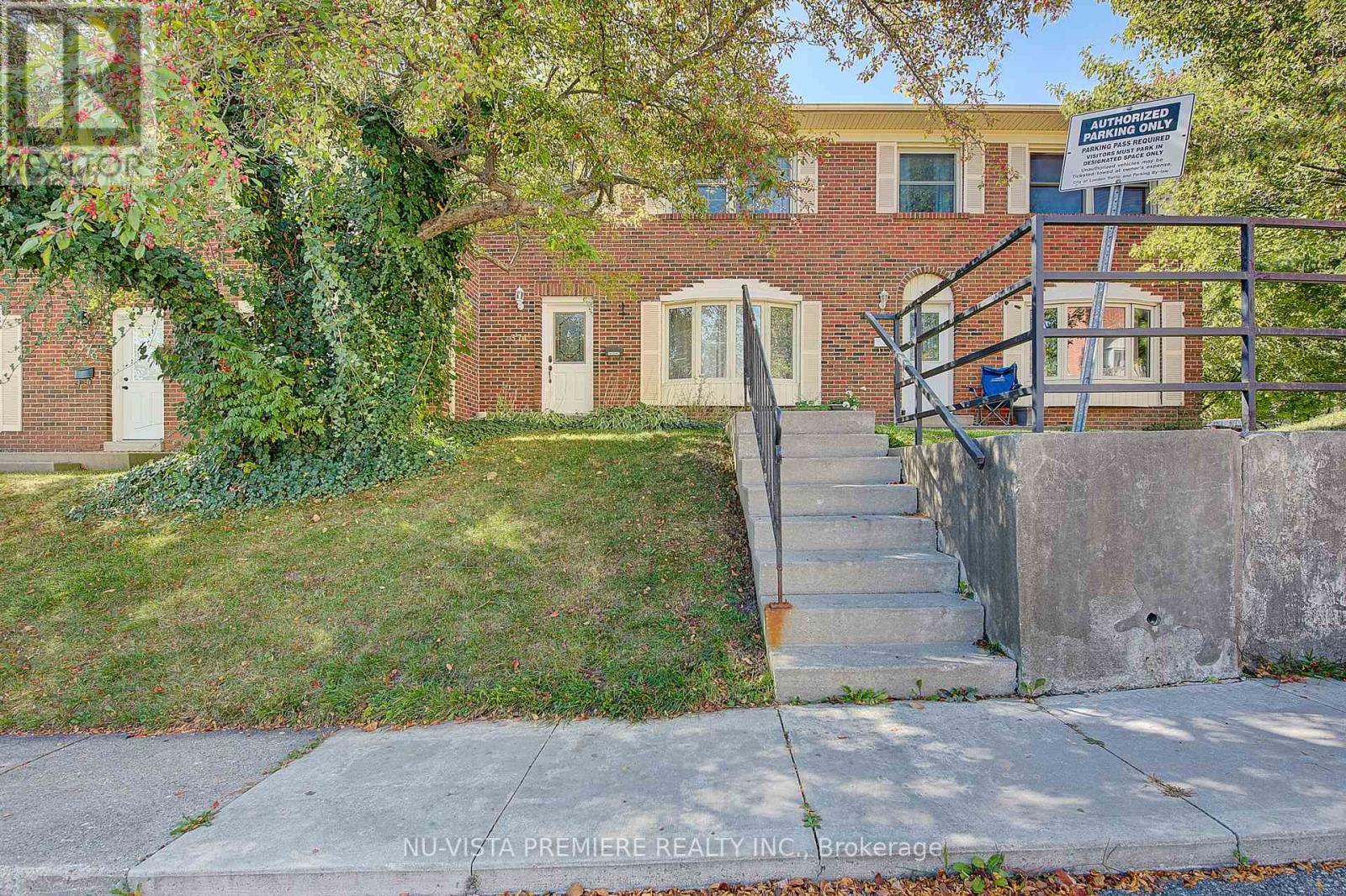 374 Homestead Ct, London, ON N6G 2E9