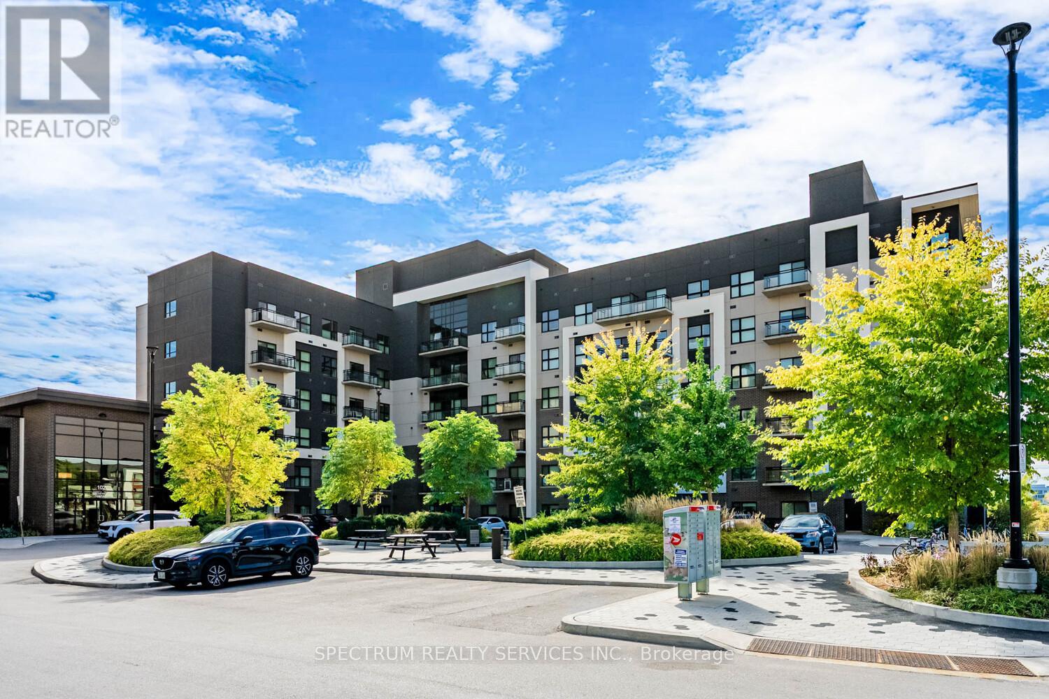 531 102 Grovewood Common, Oakville, ON L6H 0X2