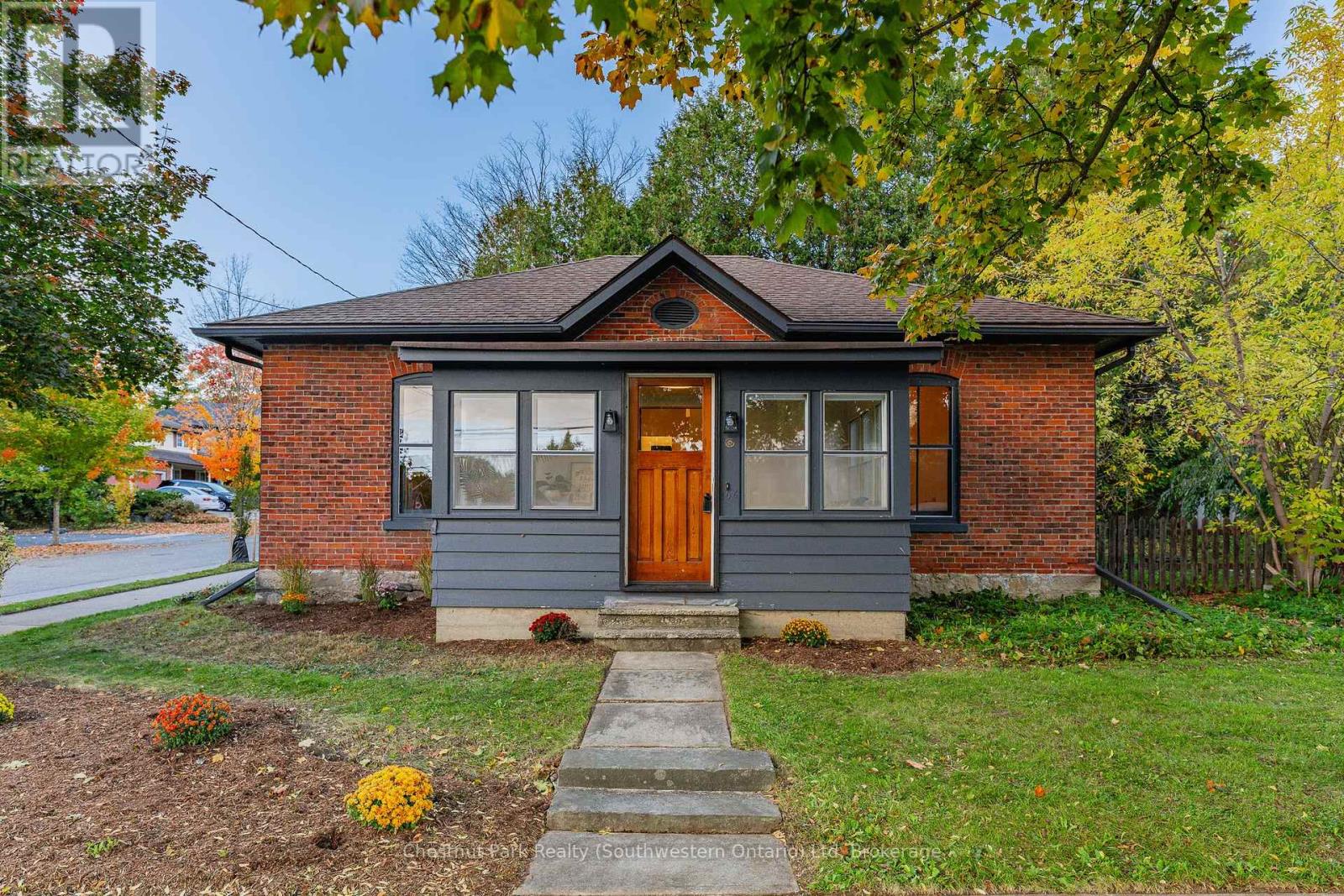 106 Colborne St, Centre Wellington, ON N0B 1S0