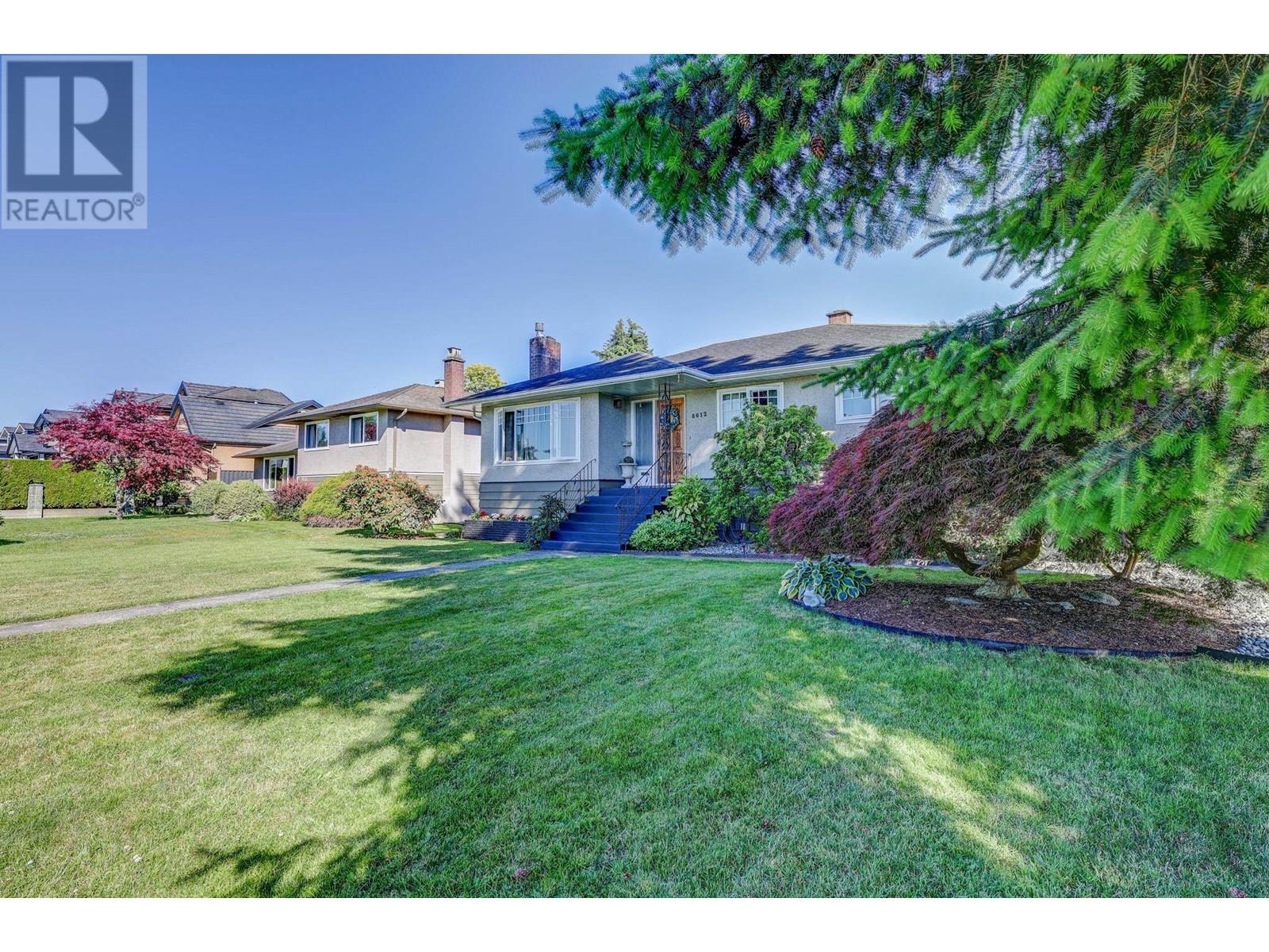 8612 11th Avenue, Burnaby, BC V3N 2P8