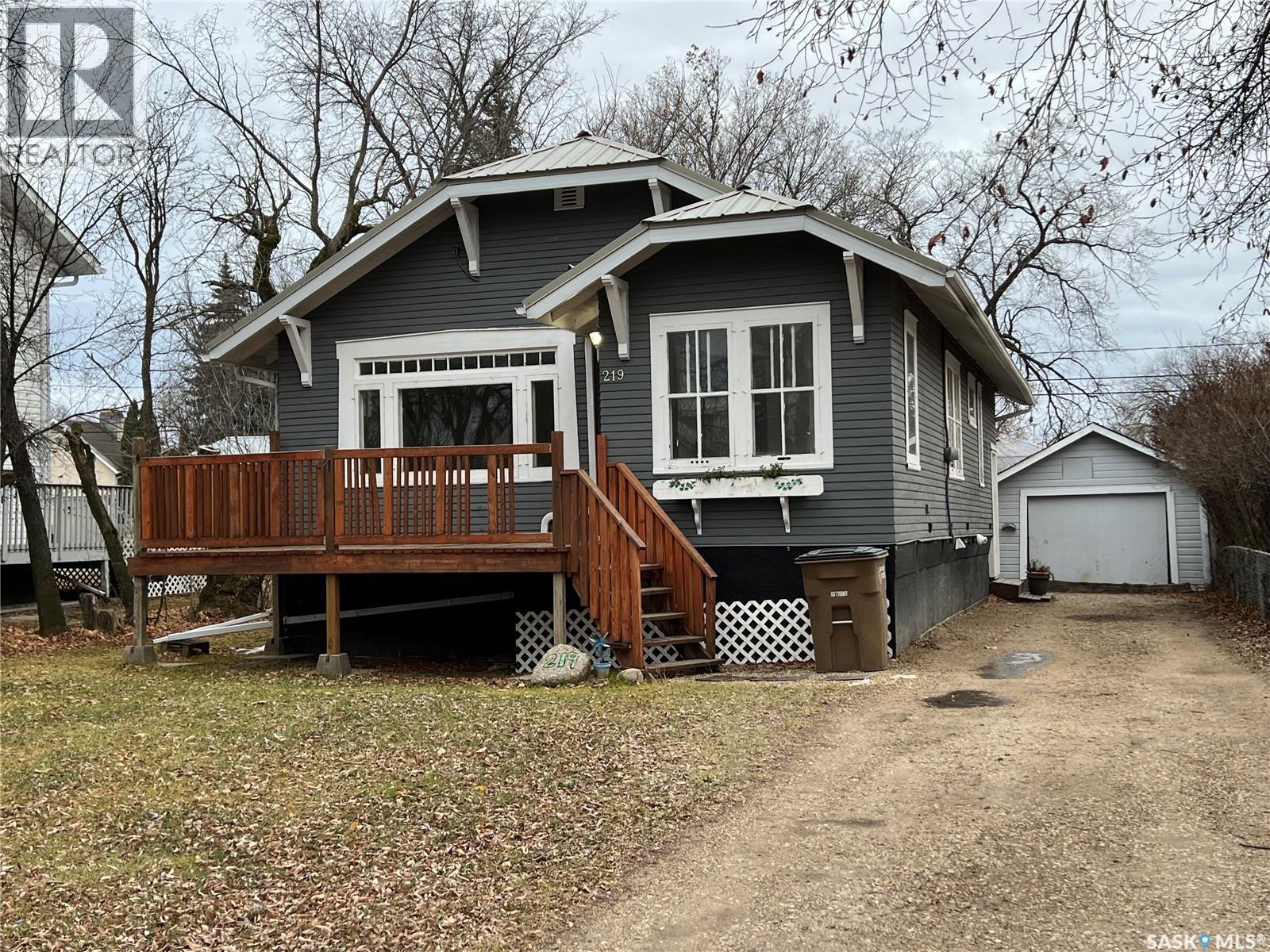 219 Macleod Ave E, Melfort, SK S0E 1A0