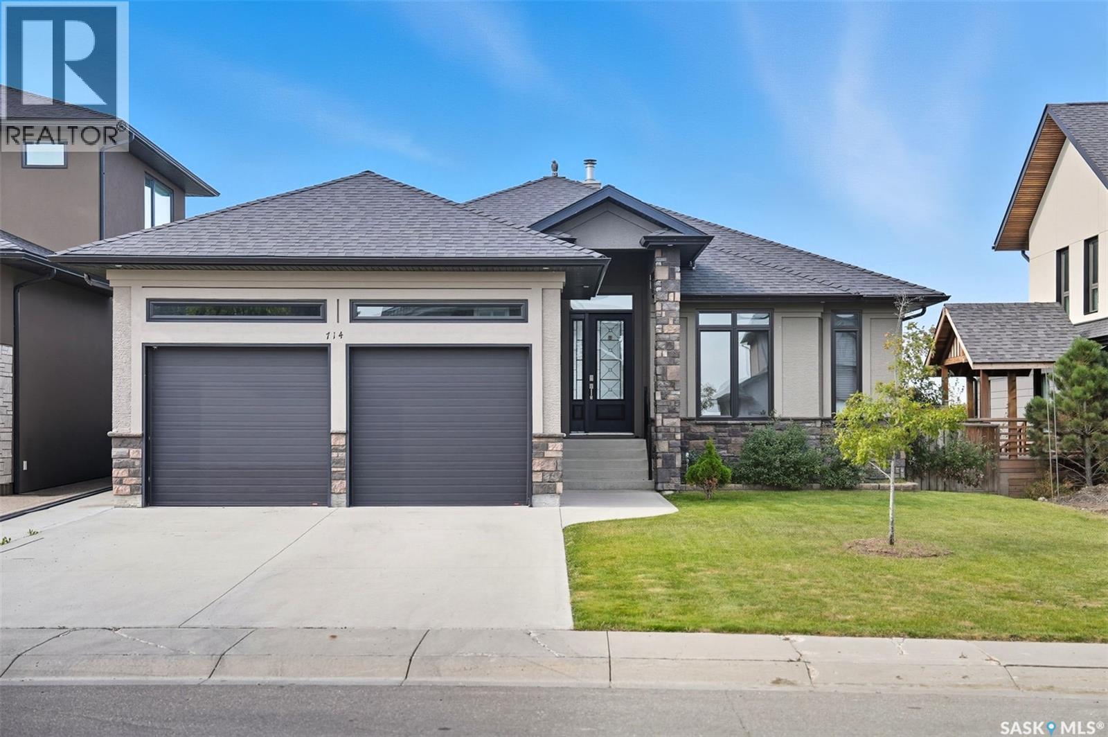 714 Ledingham Pl, Saskatoon, SK S7V 0B6