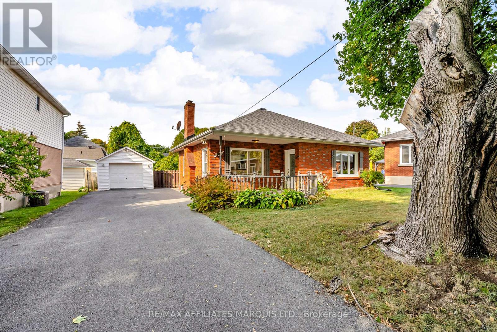 104 Gardner Ave, Cornwall, ON K6H 5H4