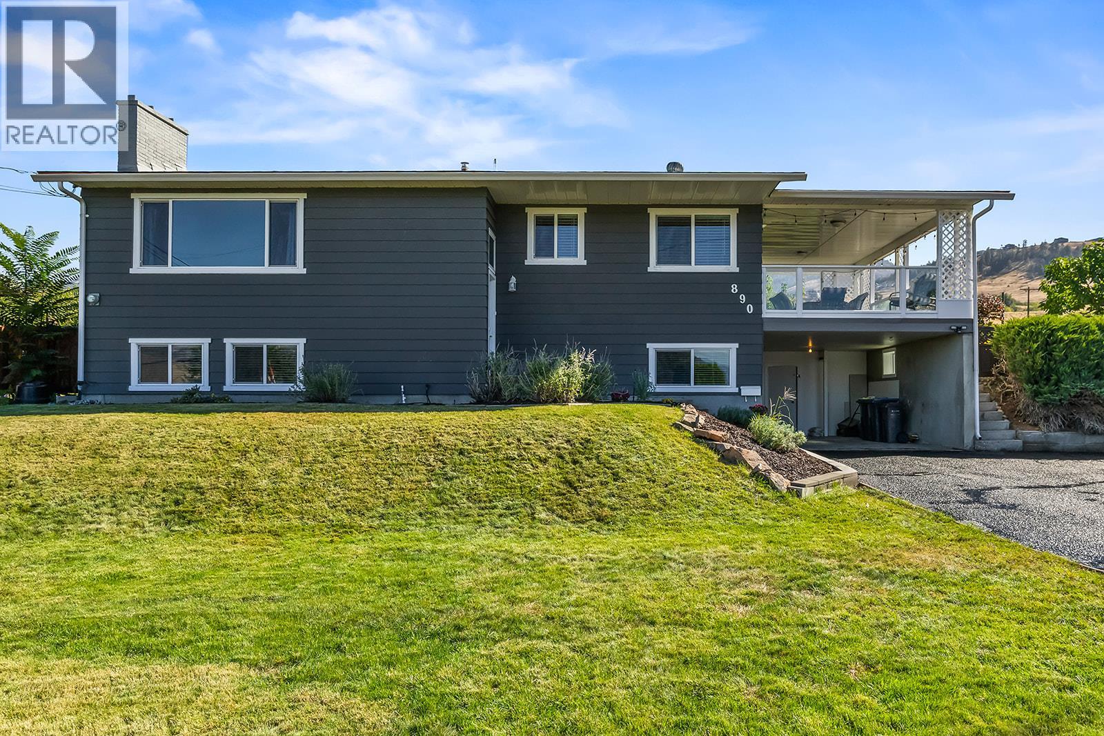 890 Mckenzie Rd, Kelowna, BC V1X 2B3