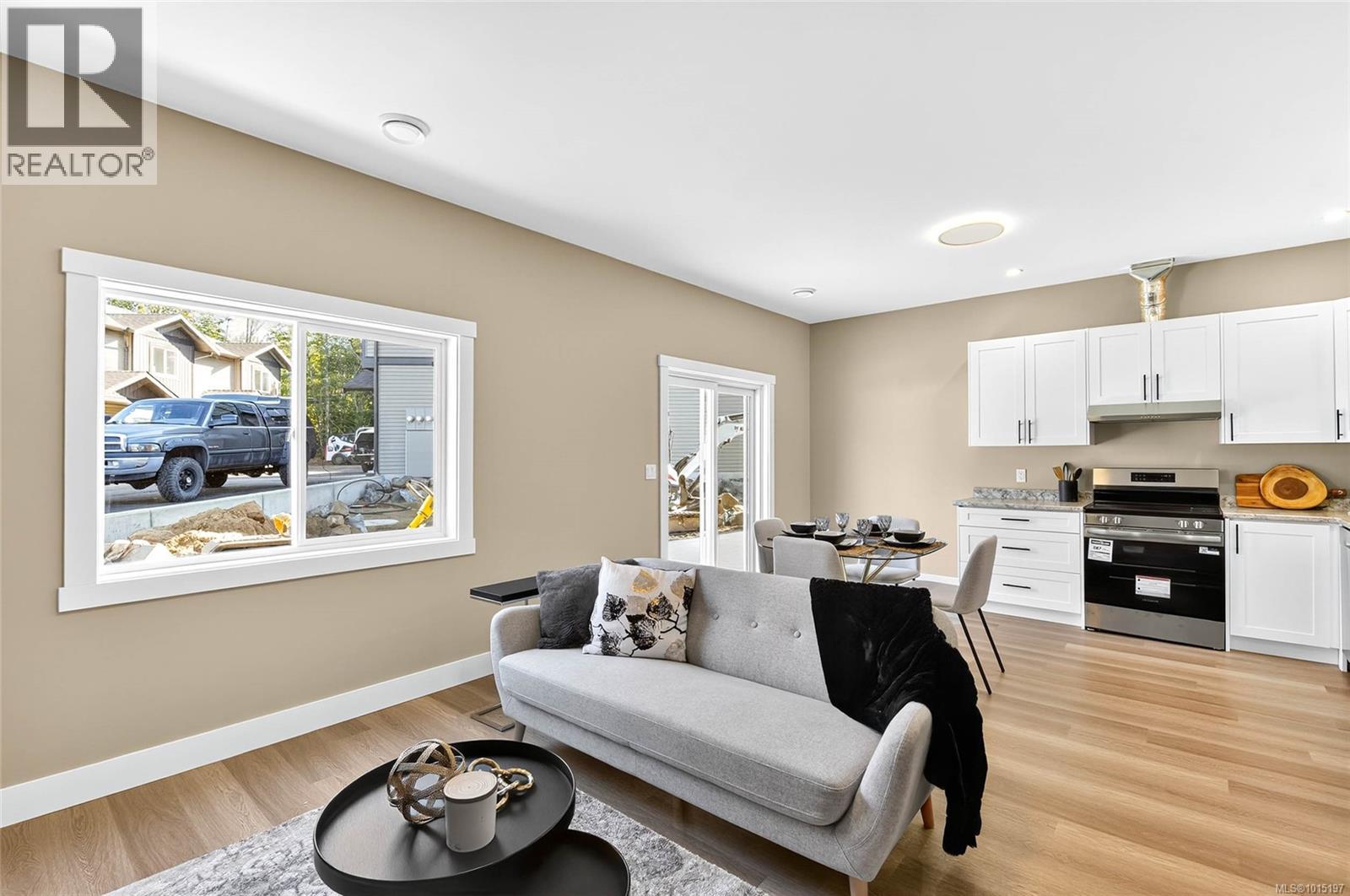 5535 Woodland Cres E Unit 106 Cres, Port Alberni, BC V9Y 8E6