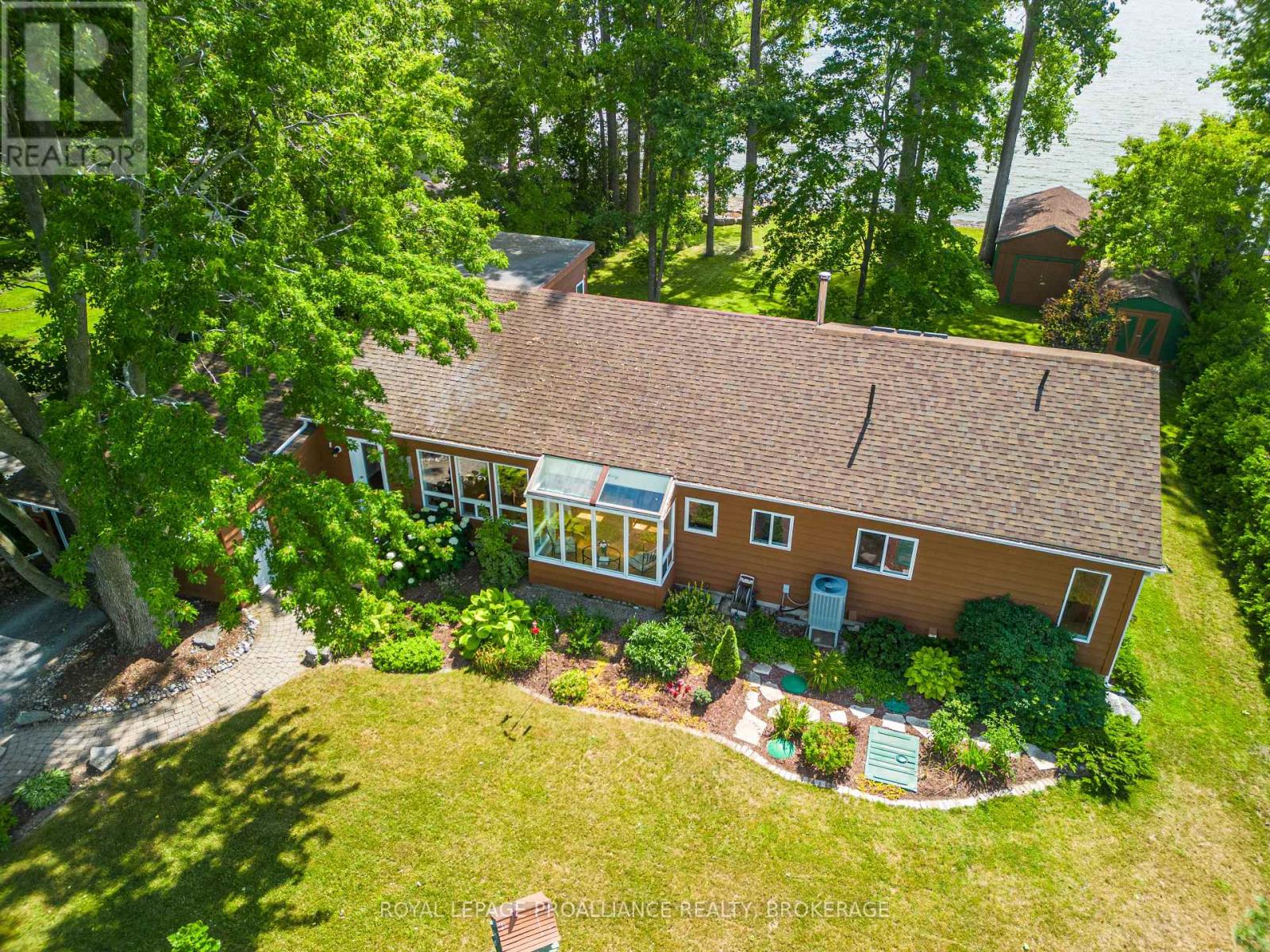 26 Sunset Ln, Greater Napanee, ON K7R 3K7