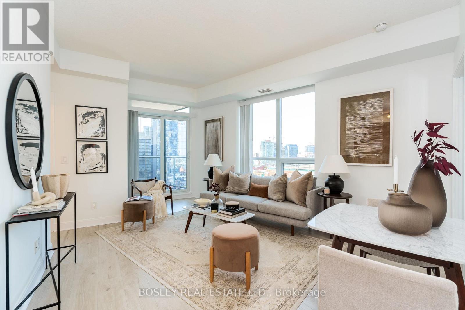 1709 1 Scott St, Toronto, ON M5E 1A1