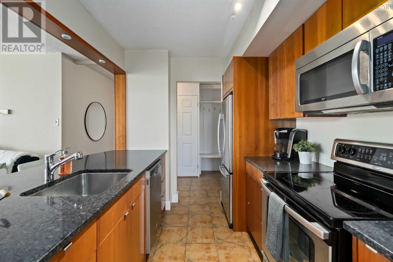 105 Dunbrack Street Unit 109, Halifax, NS B3M 3B7