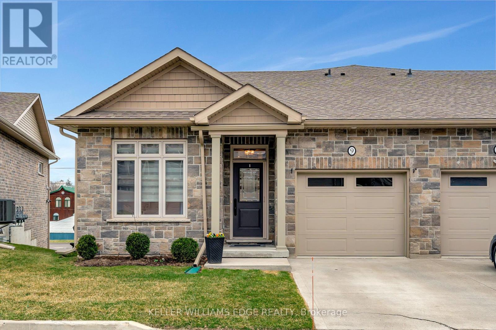 9 5 Old Hamilton Rd, Norfolk Port Dover, ON N0A 1N7
