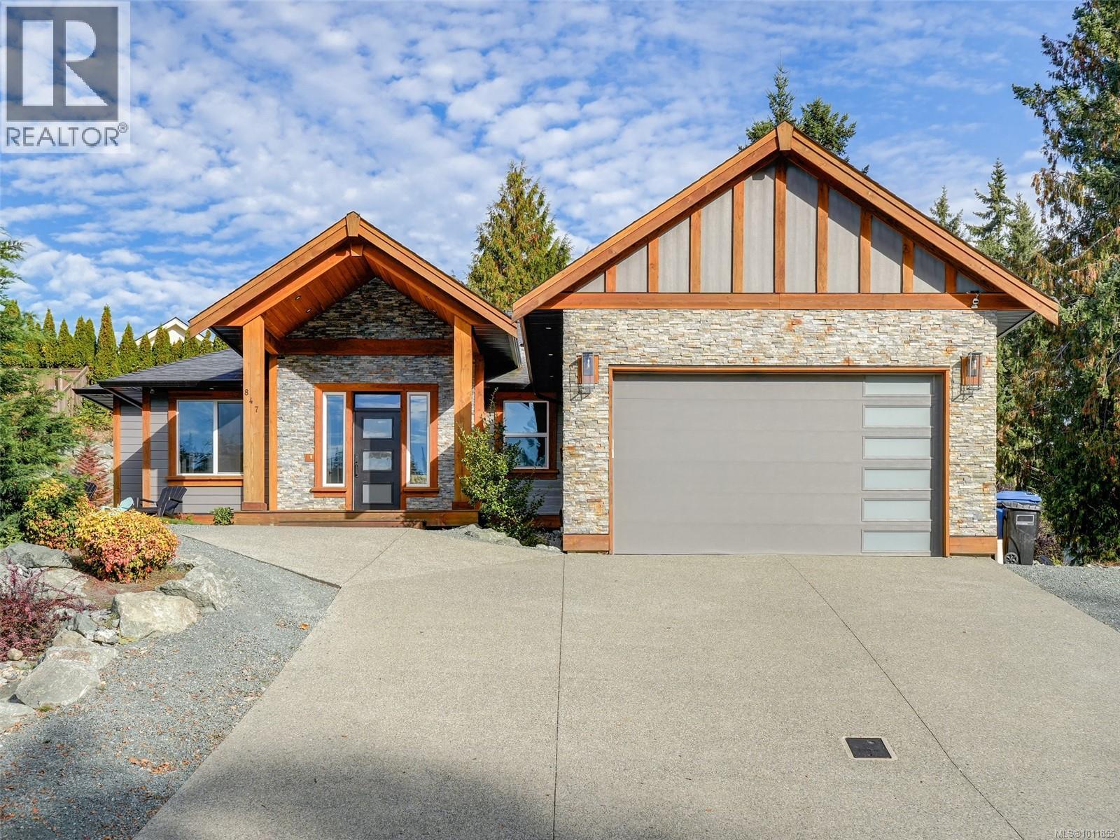 847 Bucktail Rd, Mill Bay, BC V0R 2P1