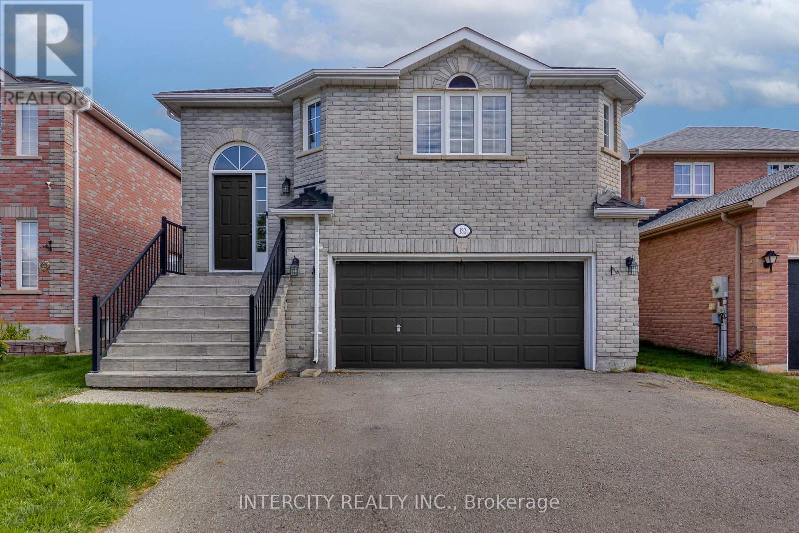 132 Dean Ave, Barrie, ON L4N 0V6