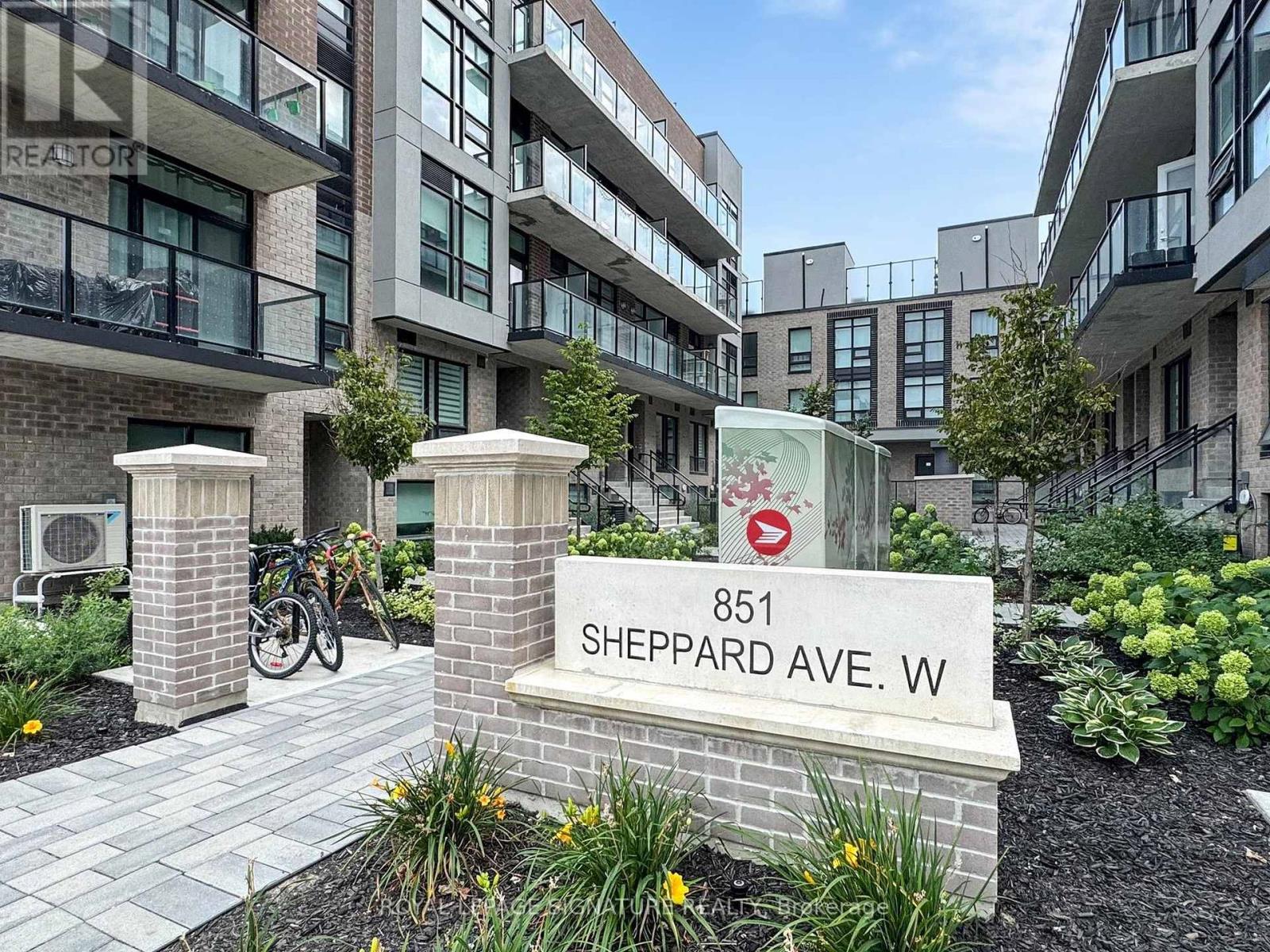 15 851 Sheppard Ave W, Toronto Clanton Park, ON M3H 0G2