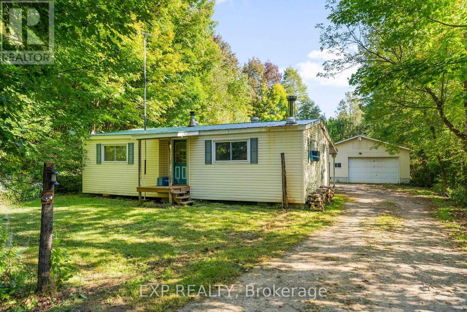 1698 Pucker St, Admastonbromley, ON K7V 3Z9