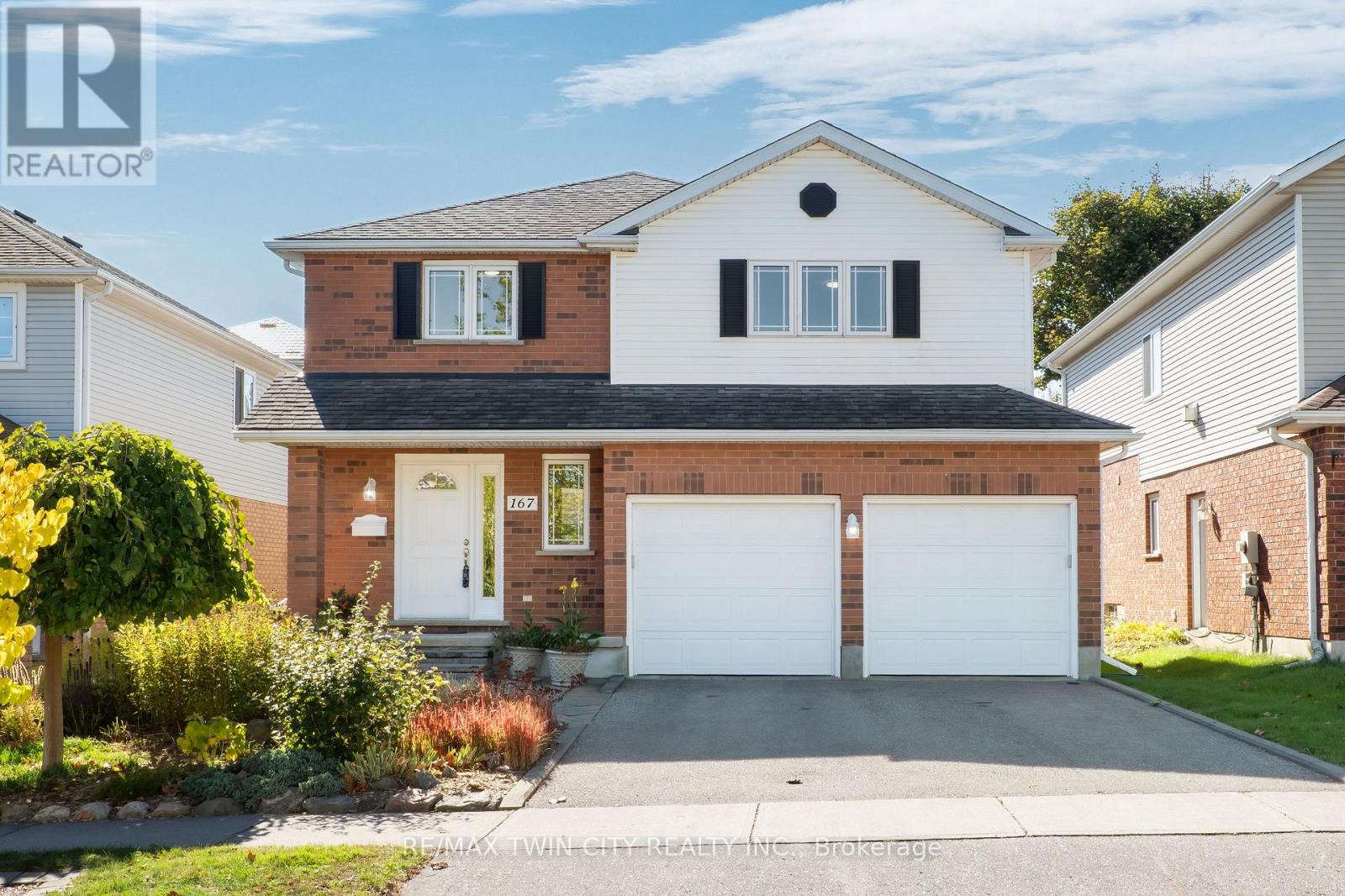 167 Bridgewater Cres, Waterloo, ON N2T 2M1