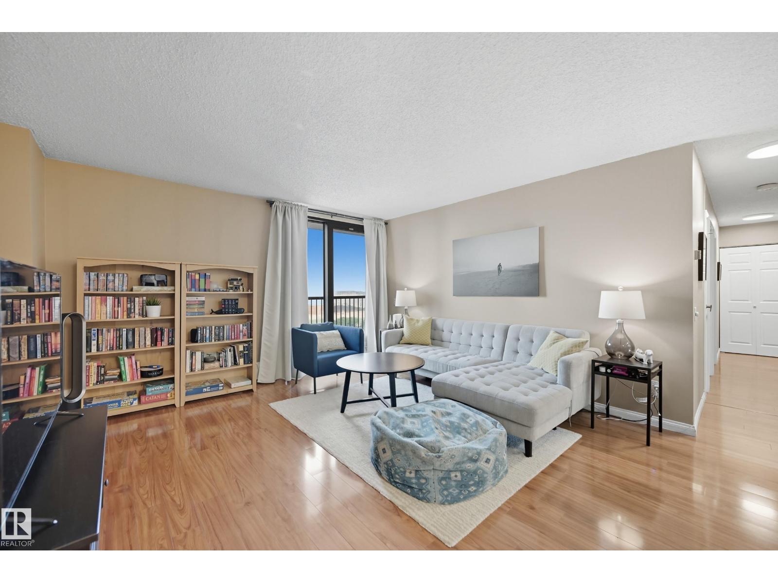 10125 109 Street Northwest #1008, Edmonton, AB T5J 3P1