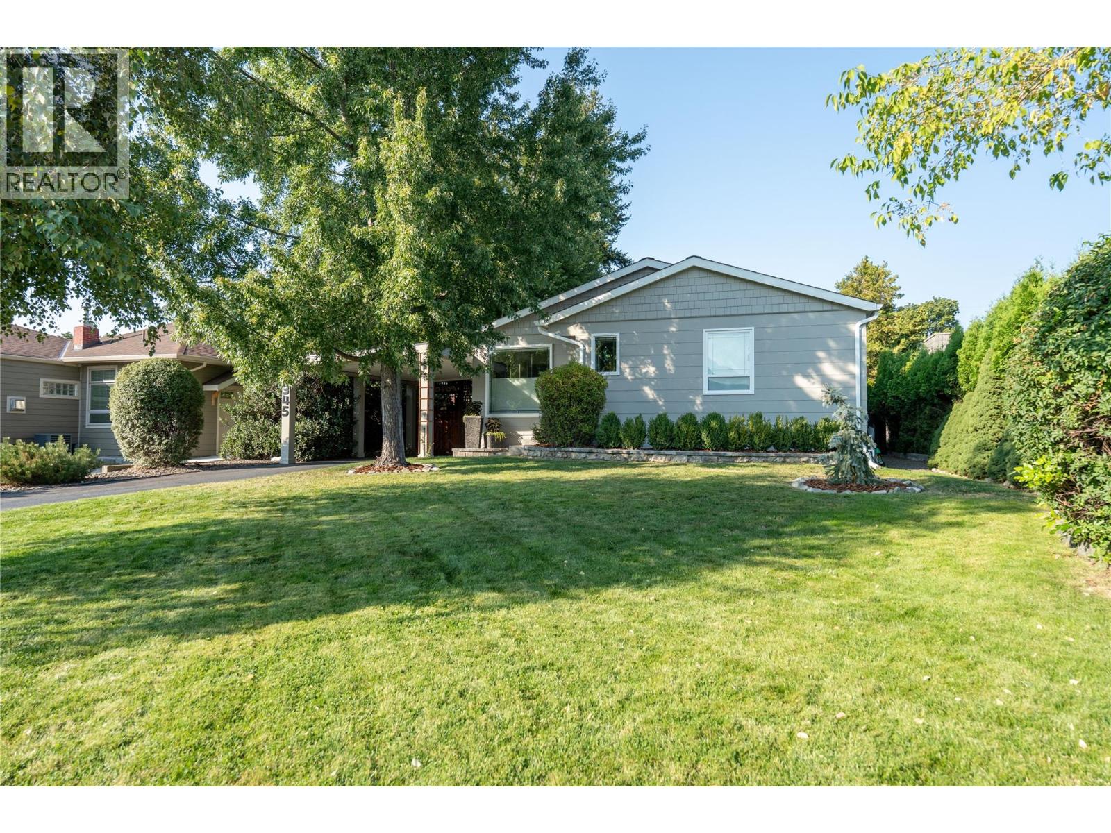 345 Windsor Ave, Penticton, BC V2A 2K5