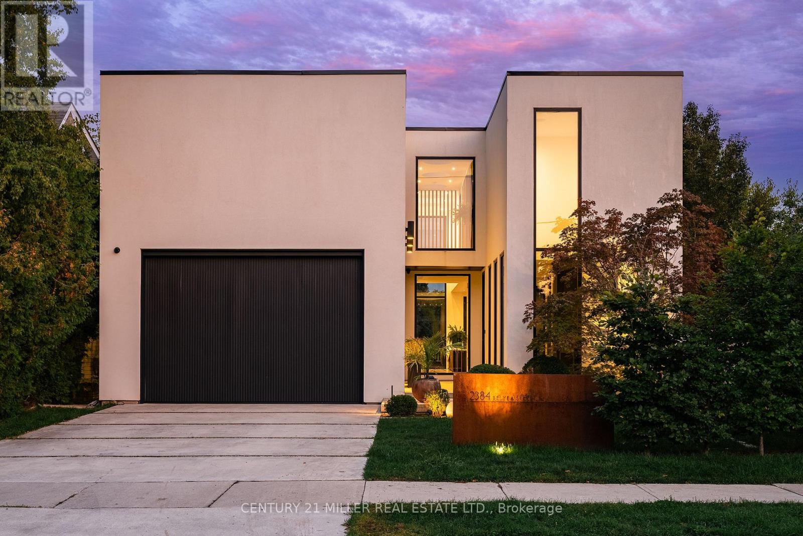 2384 Belyea St, Oakville, ON L6L 1N8