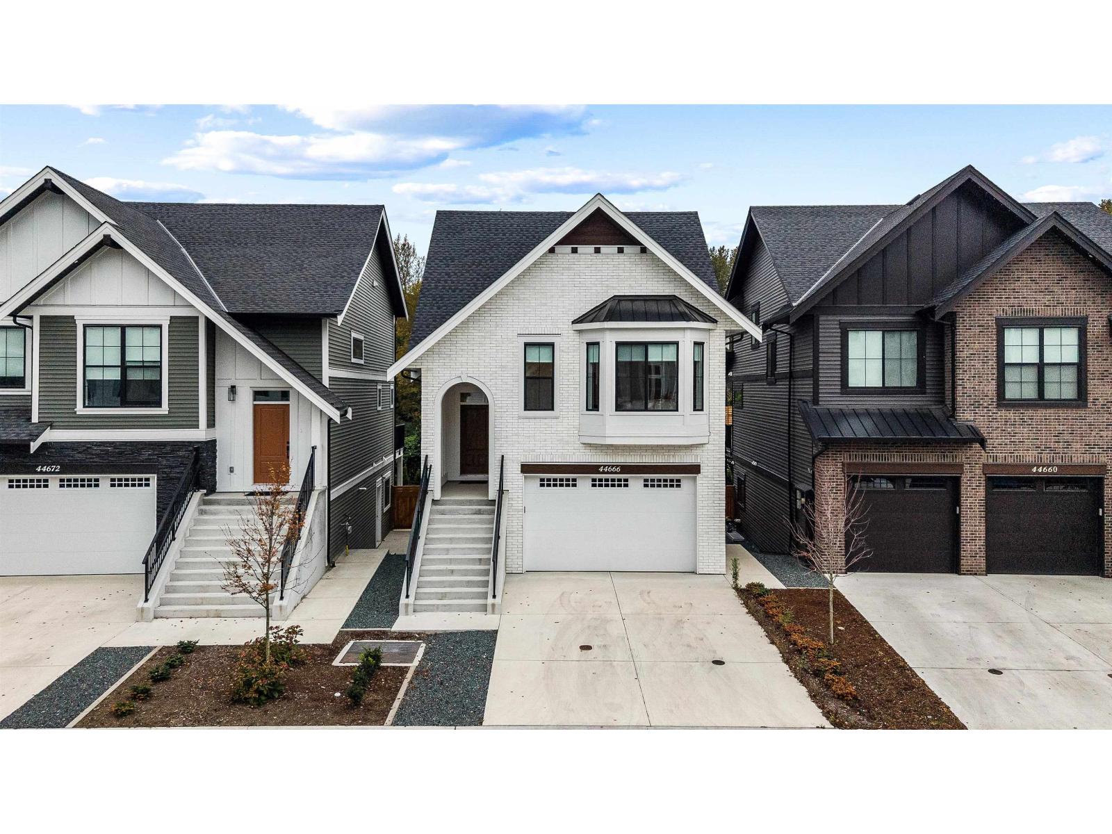 44750 Willowstream Roadlower Lndg, Chilliwack, BC V2R 0B9