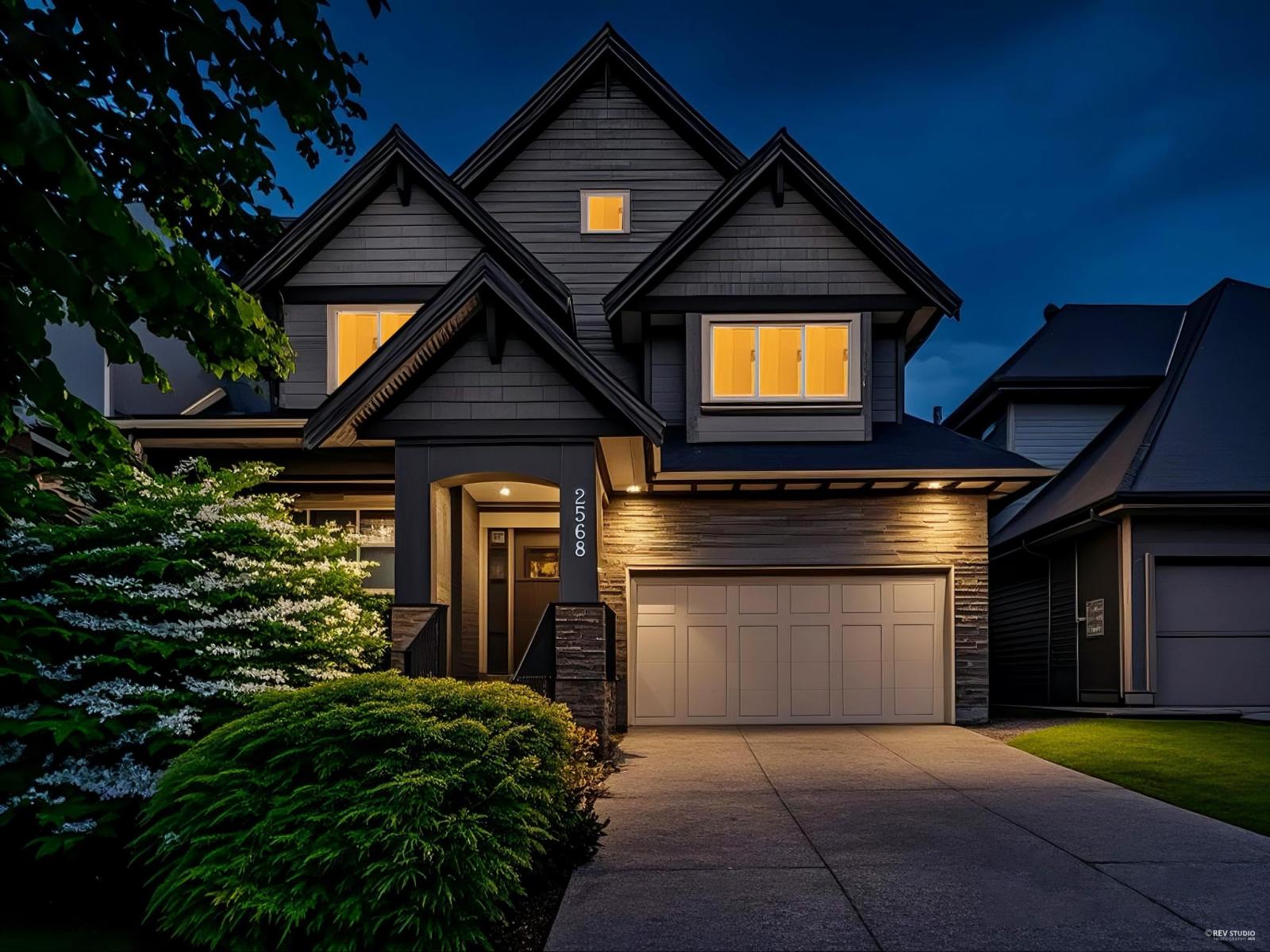 163 Street Unit 2568 #a, Surrey, BC V3Z 6X7