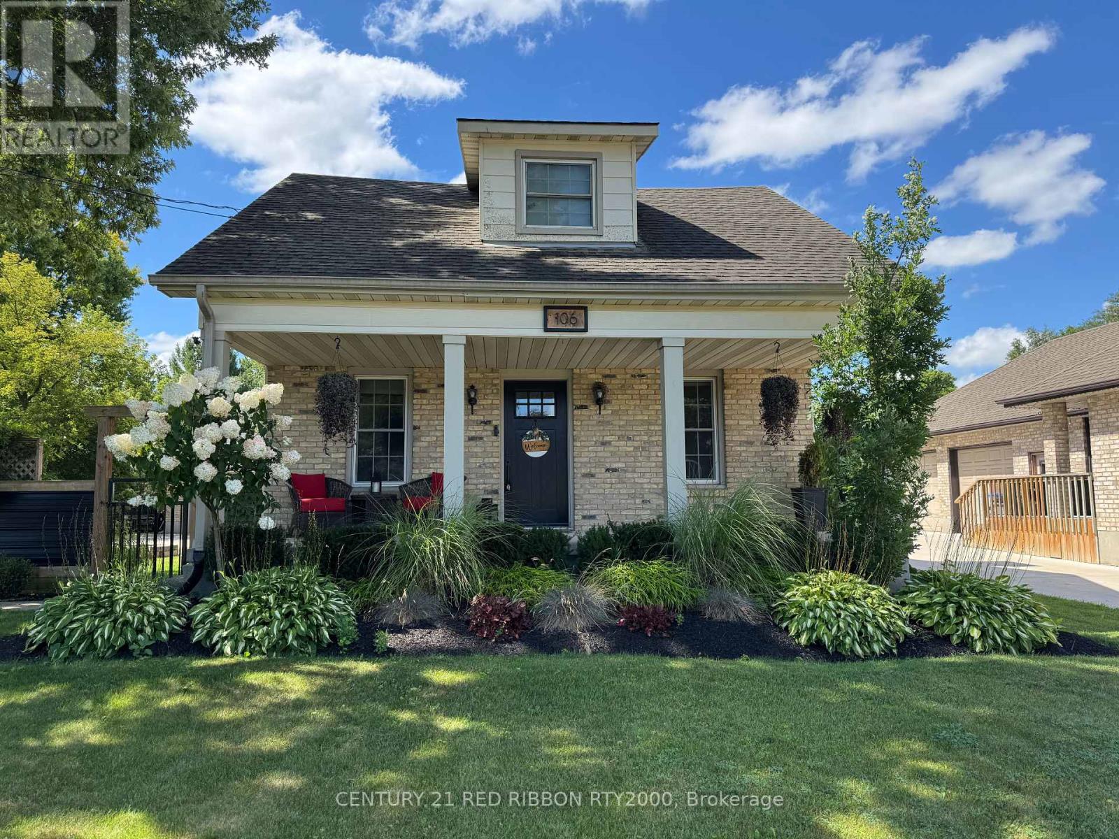 106 Egerton St, Strathroy-Caradoc, ON N7G 2E7