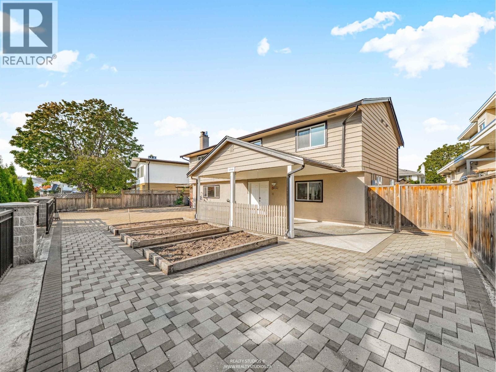6500 Azure Rd, Richmond, BC V7C 2R9