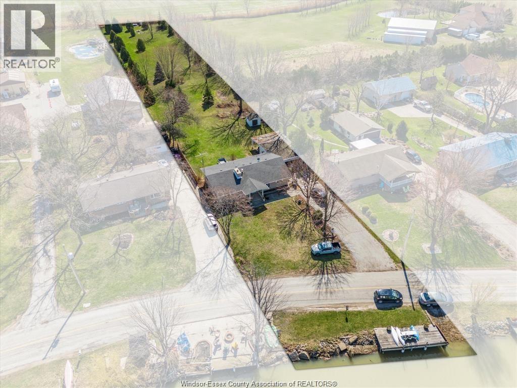 314 E Ruscom River Rd, Lakeshore, ON N0R 1S0