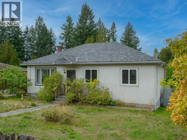 6475 Seton Ave, Powell River, BC V8A 4Y1