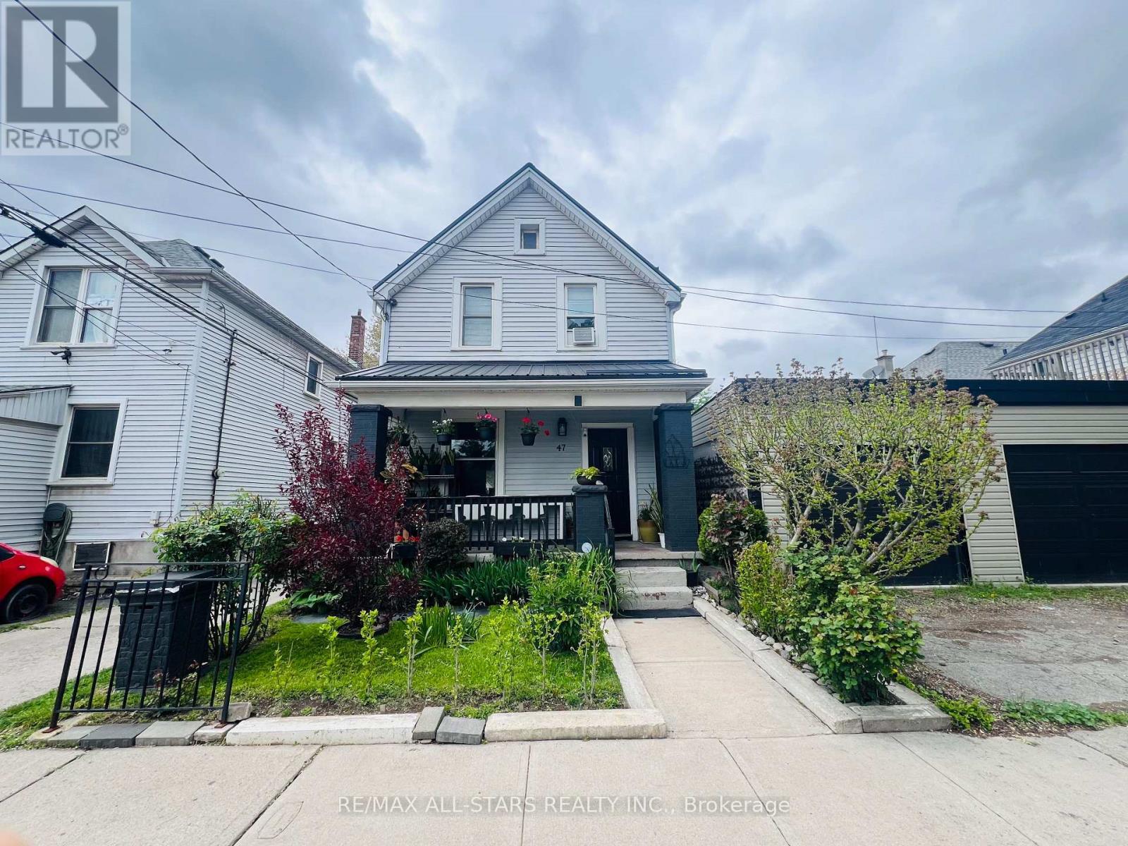 47 Douglas Ave, Hamilton, ON L8L 5R1