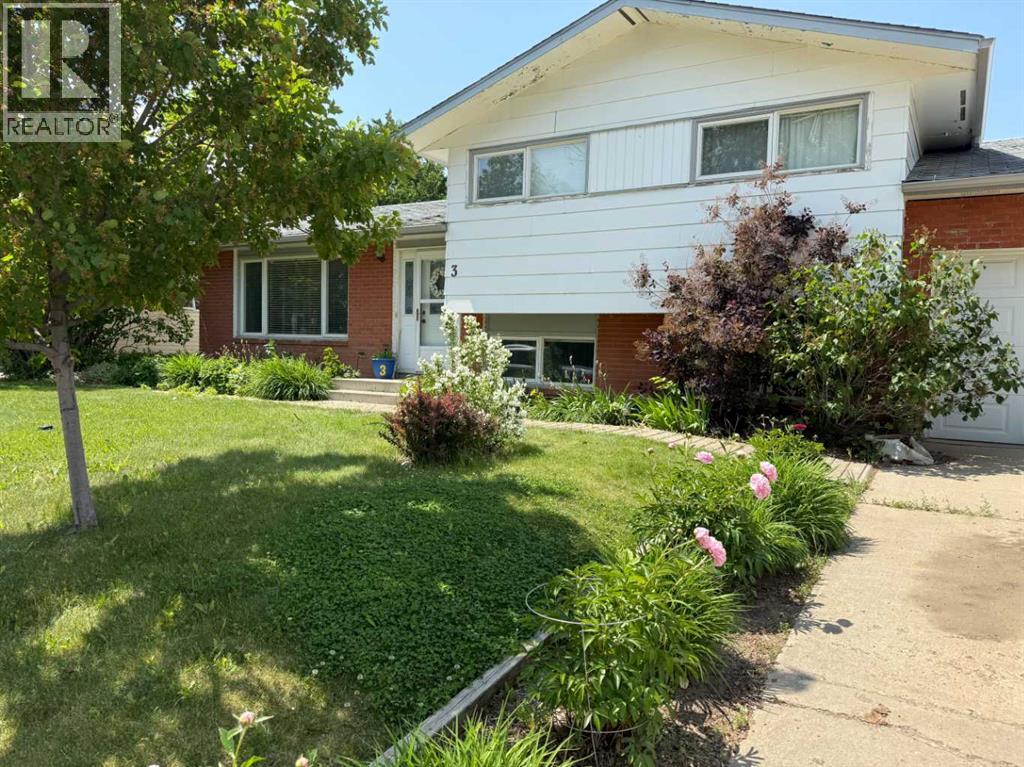 3 St Marys Cres, Brooks, AB T1R 0E5