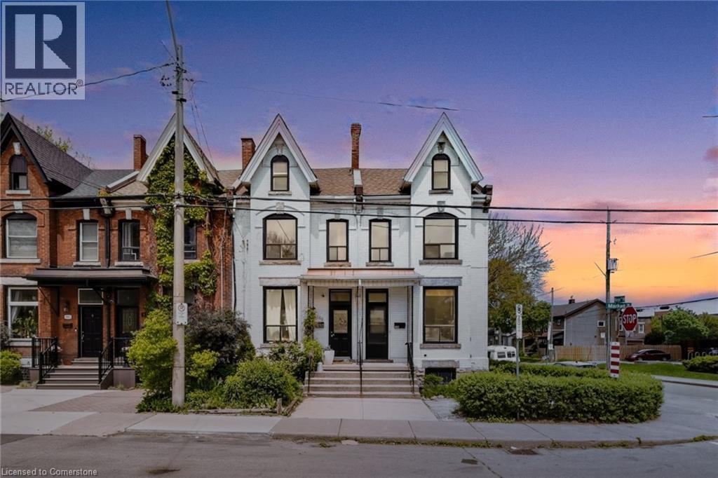166 Market St, Hamilton, ON L8R 1N9