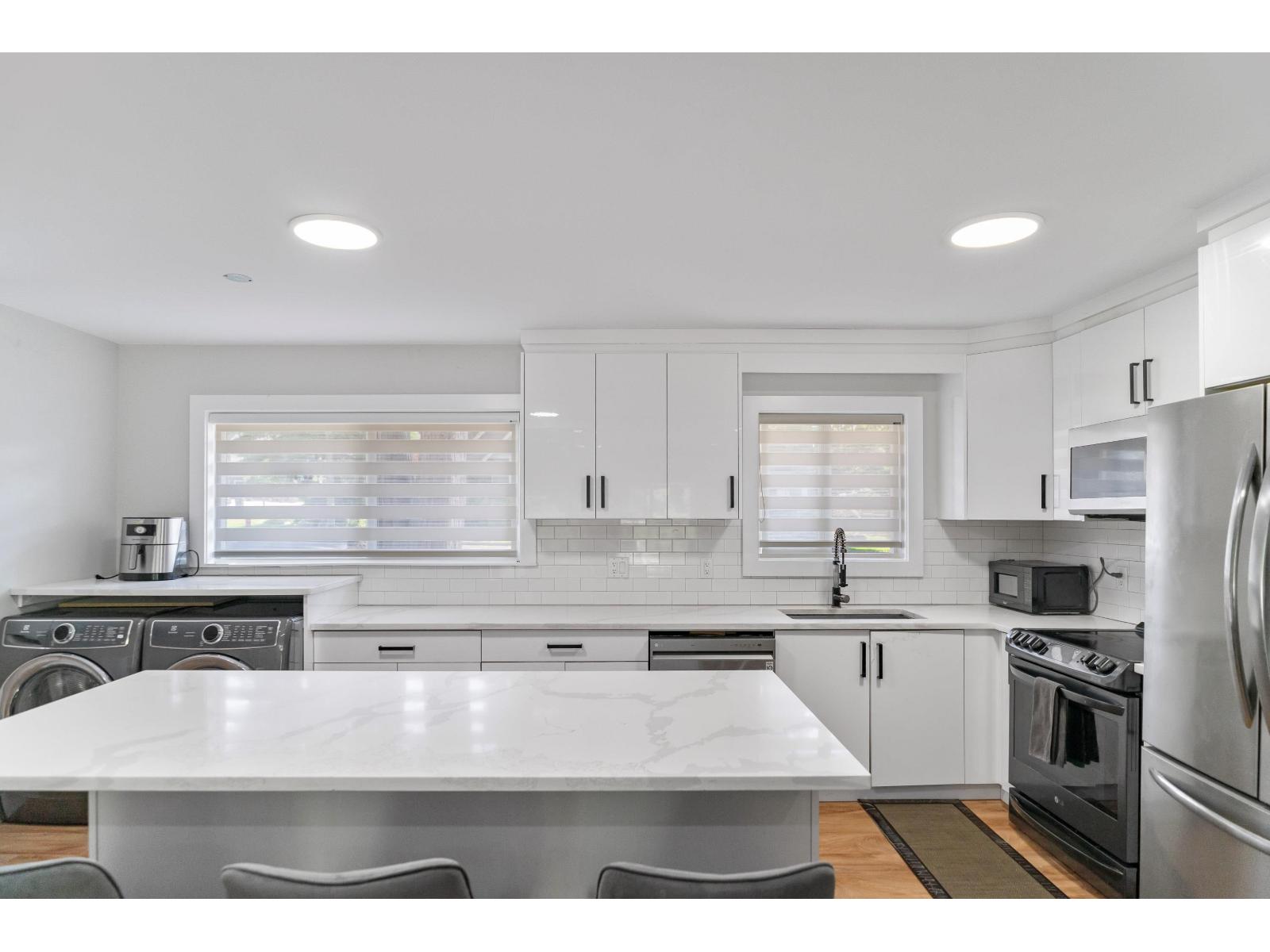 28 Avenue Unit 16235, Surrey, BC V3Z 0E4