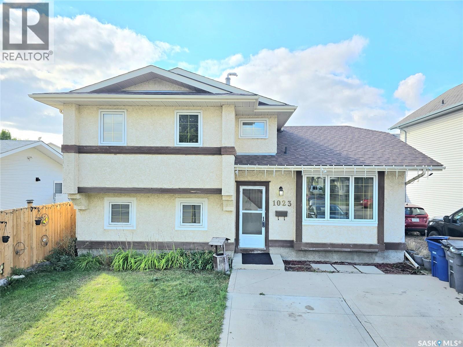 1023 Steeves Ave, Saskatoon, SK S7L 5N6