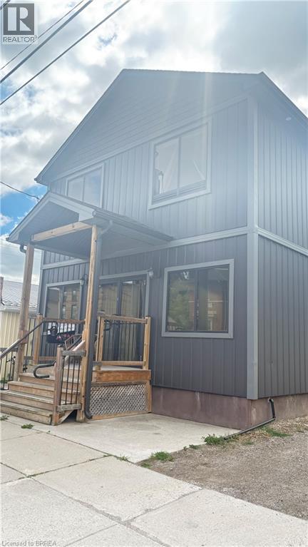 129 King St, Brant, ON N0E 1A0