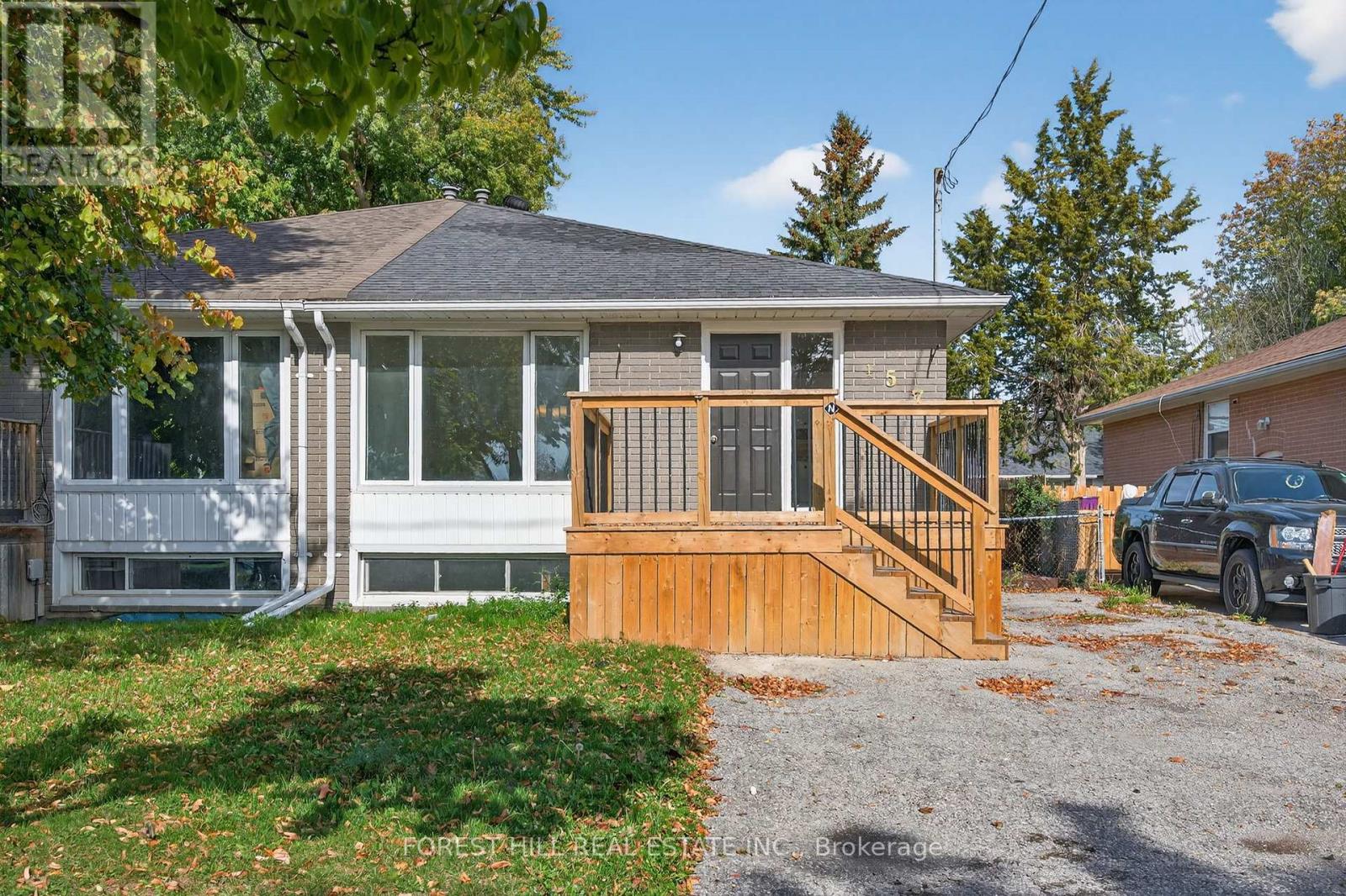 157 Septonne Ave, Newmarket, ON L3Y 2W4