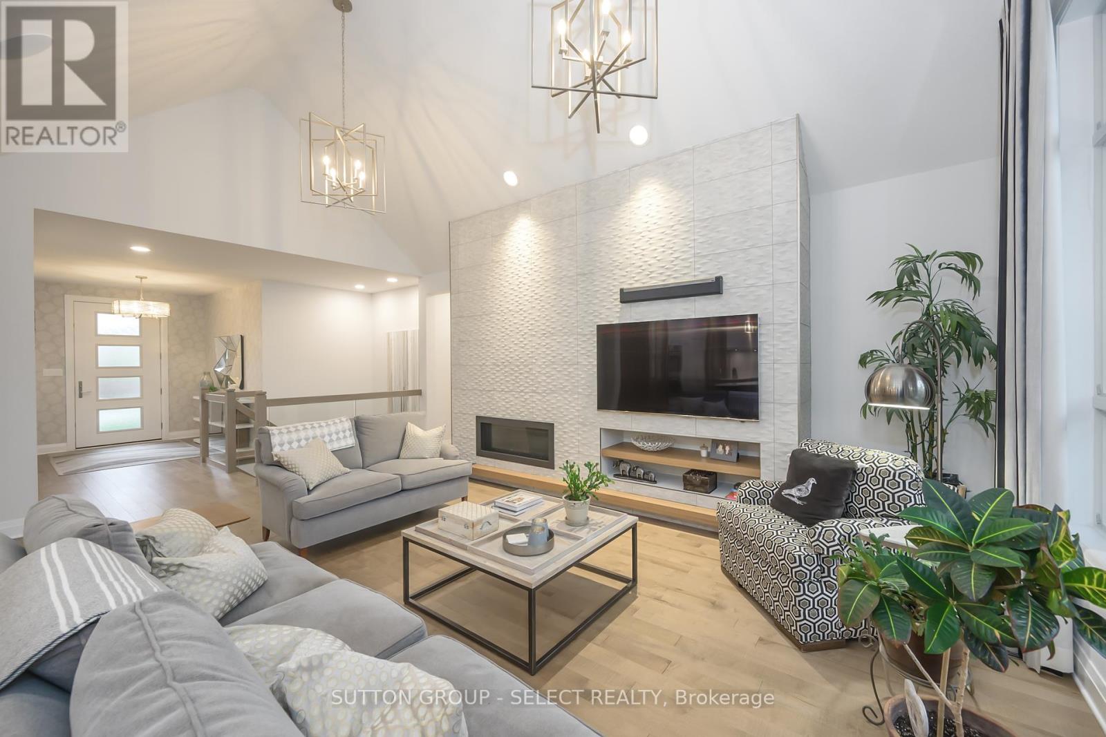 346 Bradwell Chase, London, ON N6G 5L9