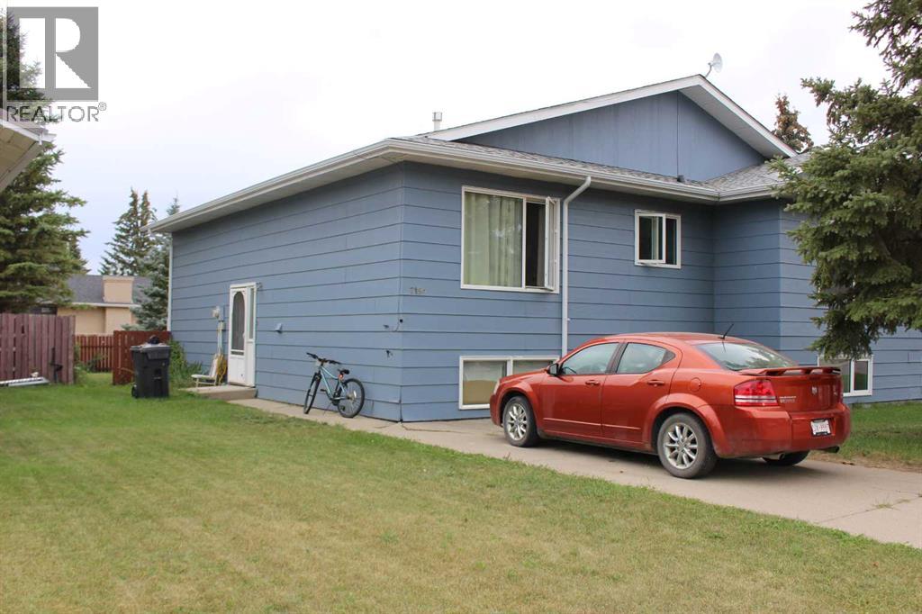 719 B Rosewood Ave, Picture Butte, AB T0K 1V0
