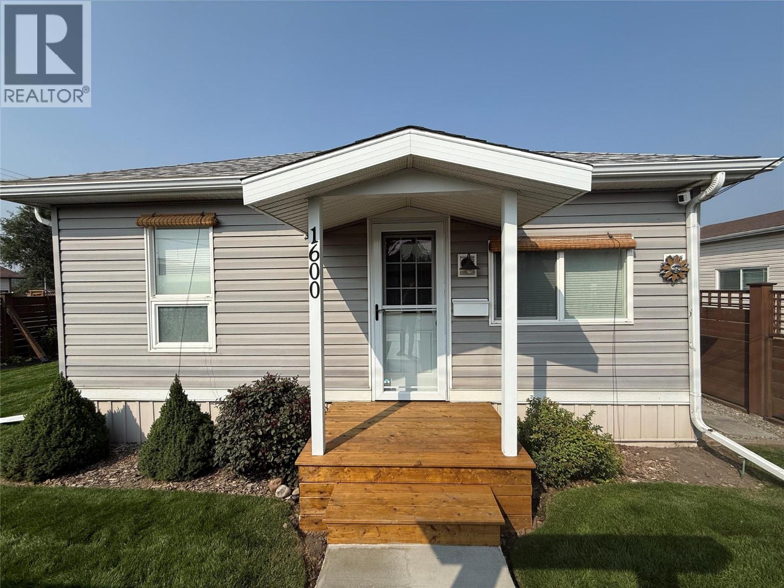 1600 4 Street North, Cranbrook, BC V1C 3L7