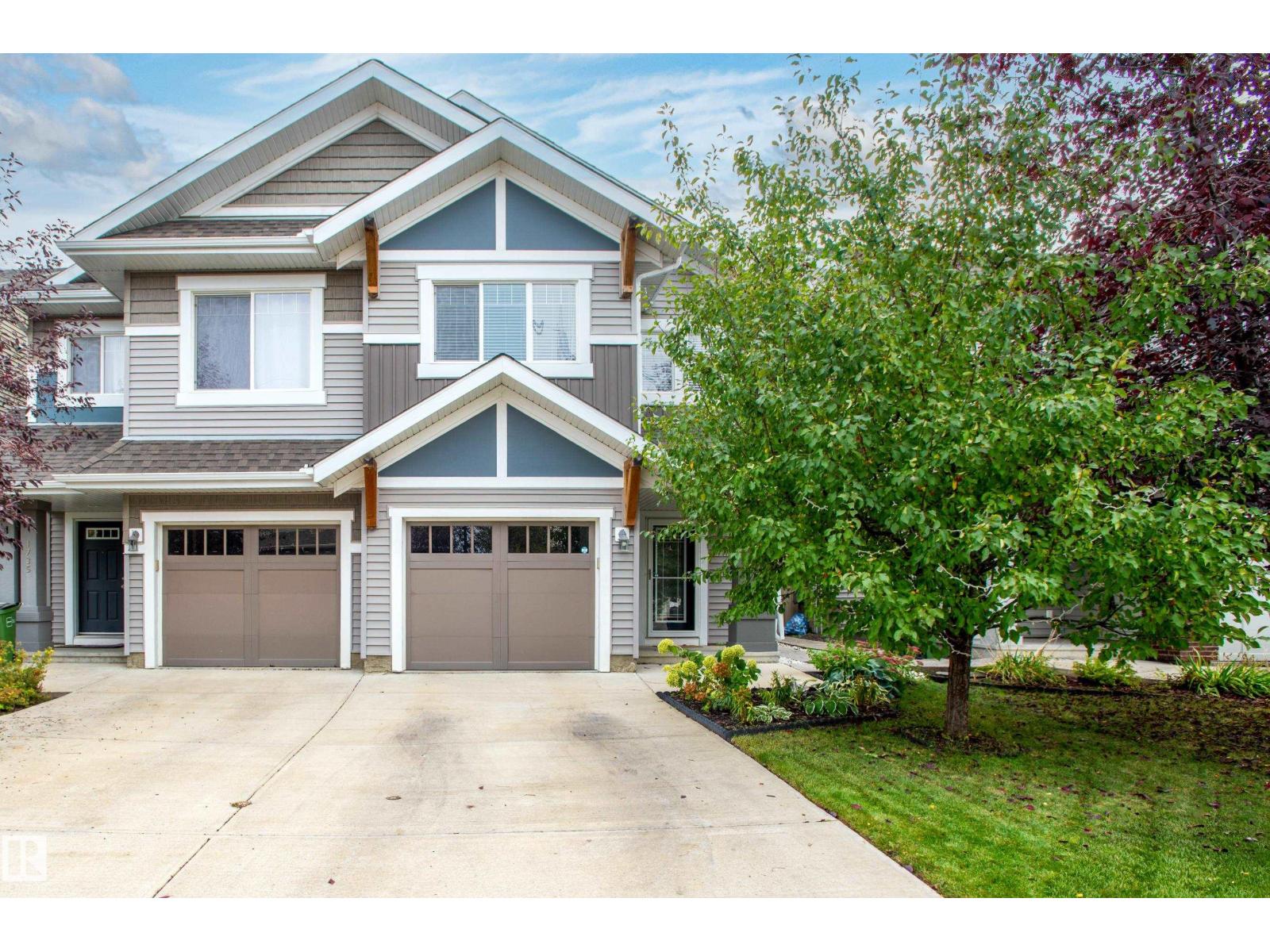 1737 Chapman Way SW, Edmonton, AB T6W 2E8